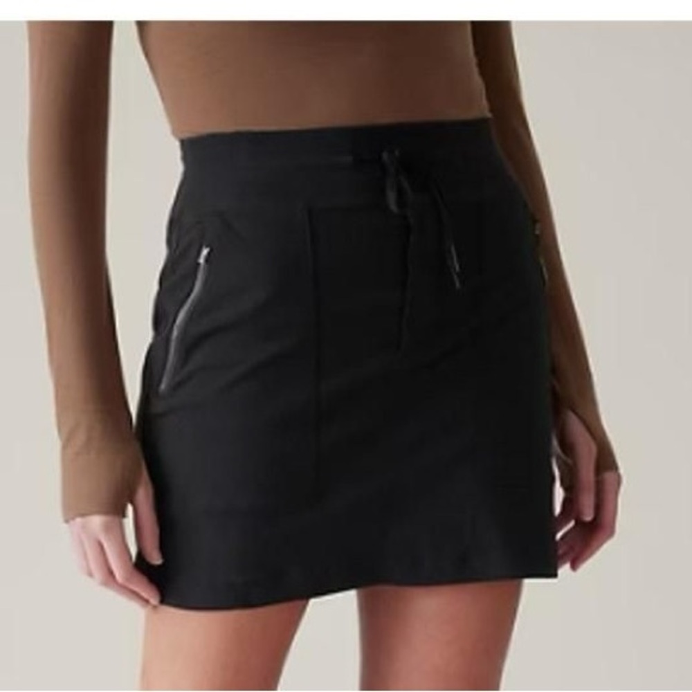 Athleta Women's Trekkie North‎ Skirt Skort Mini Length Size 4